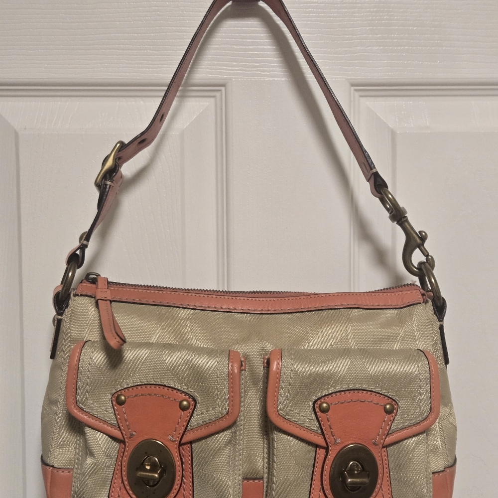 Coach Legacy Double Turnlock Soulderbag Tan Canvas With Coral Leather - Picture 17 of 17